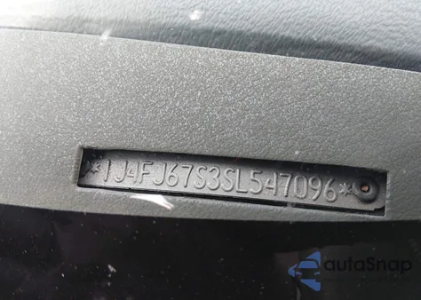 1995 Jeep Cherokee Sport z USA, uszkodzony, nr VIN 1J4FJ67S3SL547096